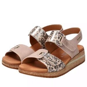 MEPHISTO Jade Metallic Gold Tan Leather Animal Print Chunky NWT Sole Sandals 8